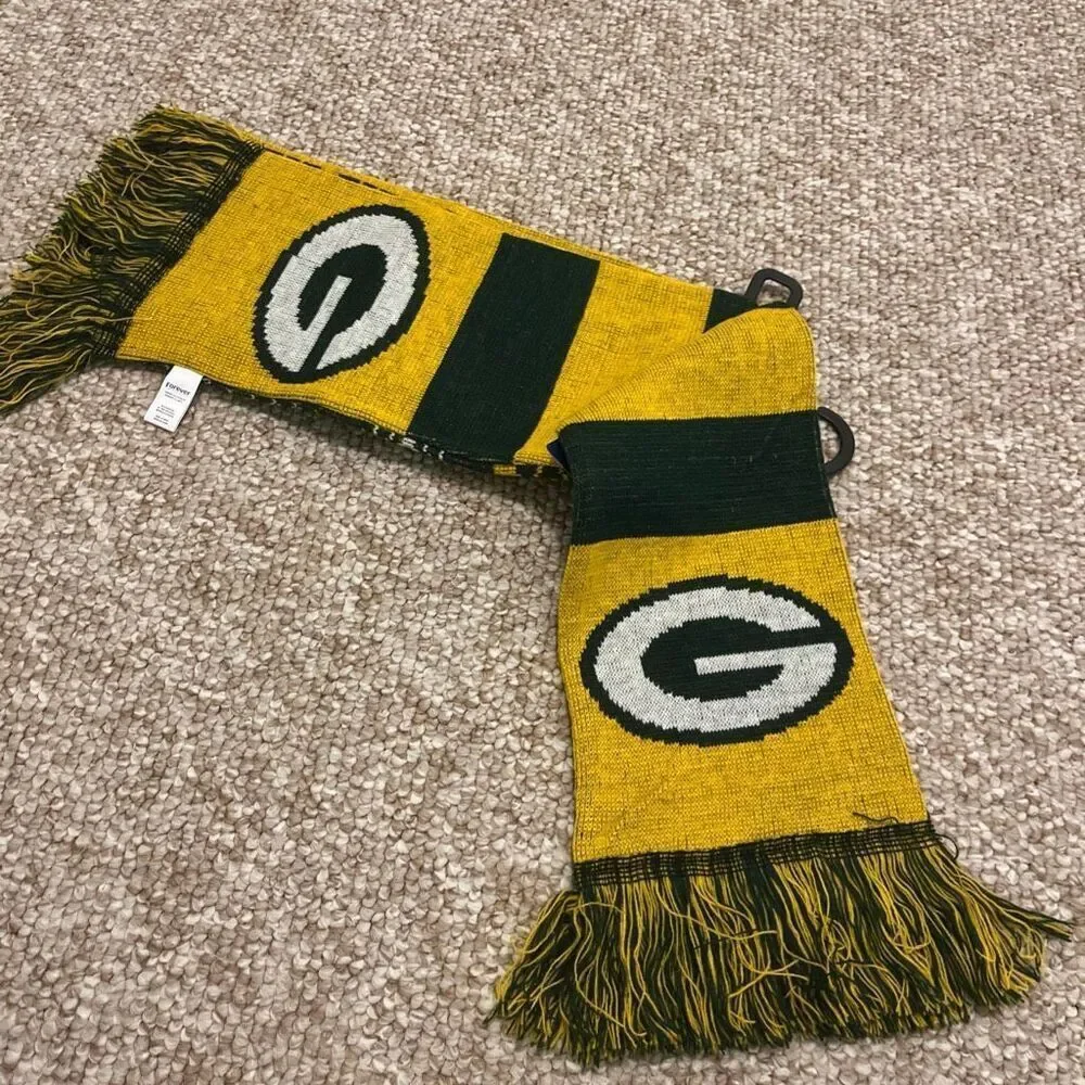 NWT Green Bay Packers Knit Reversible, Reindeer Scarf Forever Collectibles 65’